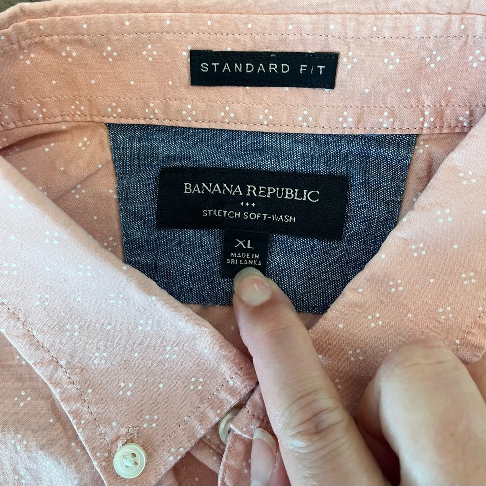 Banana Republic Men's Standard Fit Coral Button Down Shirt Preppy Size XL - Picture 2 of 7
